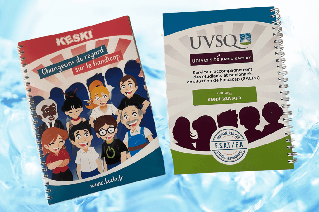 Cahier KESKI avec 4ème de couverture personnalisée aux couleurs de l'UVSQ