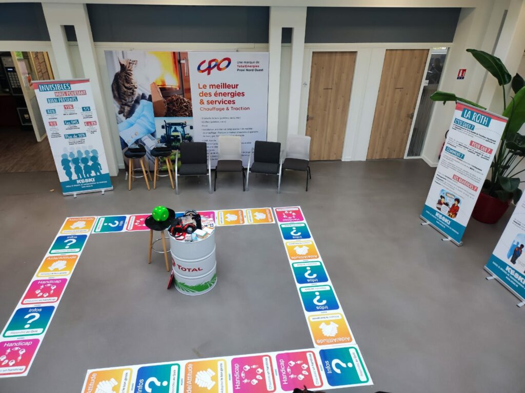installation du jeu géant KESKI Handicap dans une salle
