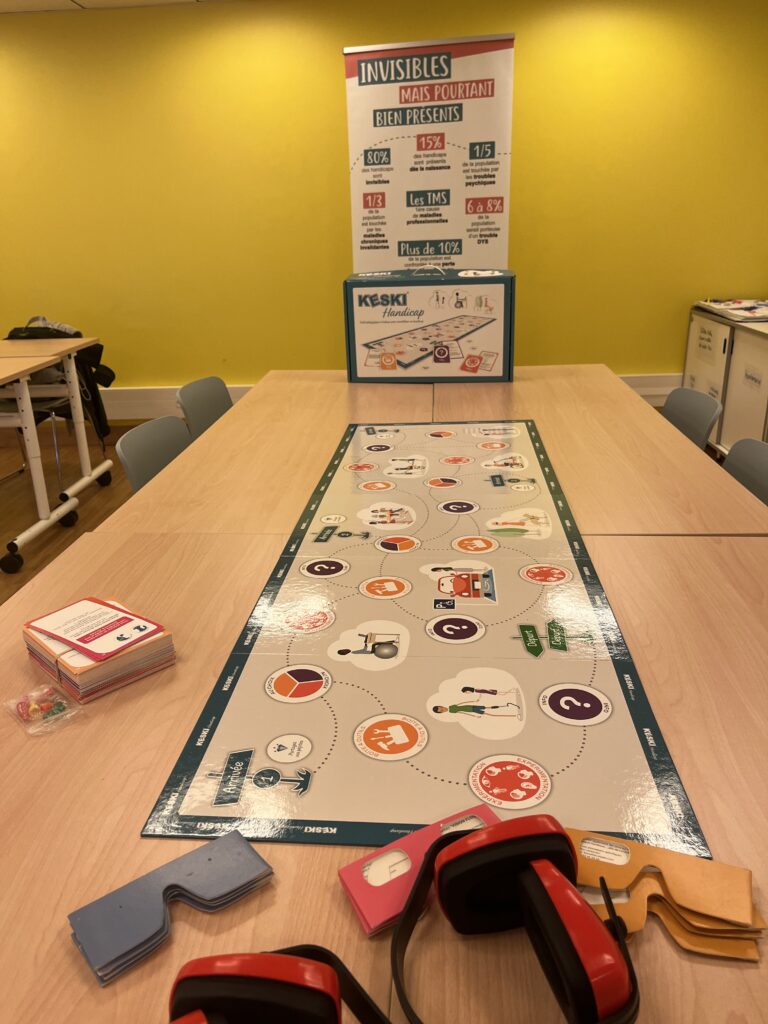 kakemono en sensibilisation avec le jeu KESKI Handicap